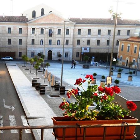 B&B Le Finestre Su Via Cavour Sassari Zewnętrze zdjęcie