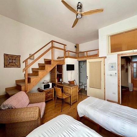 B&B Le Finestre Su Via Cavour Sassari Pokój zdjęcie