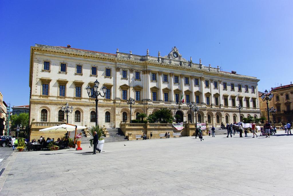 B&B Le Finestre Su Via Cavour Sassari Zewnętrze zdjęcie